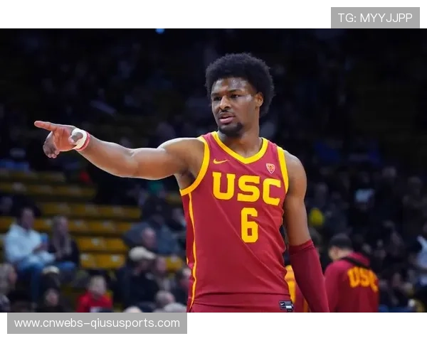 詹姆斯核心圈卷入调查,二十年老友曼西亚斯主动交手机